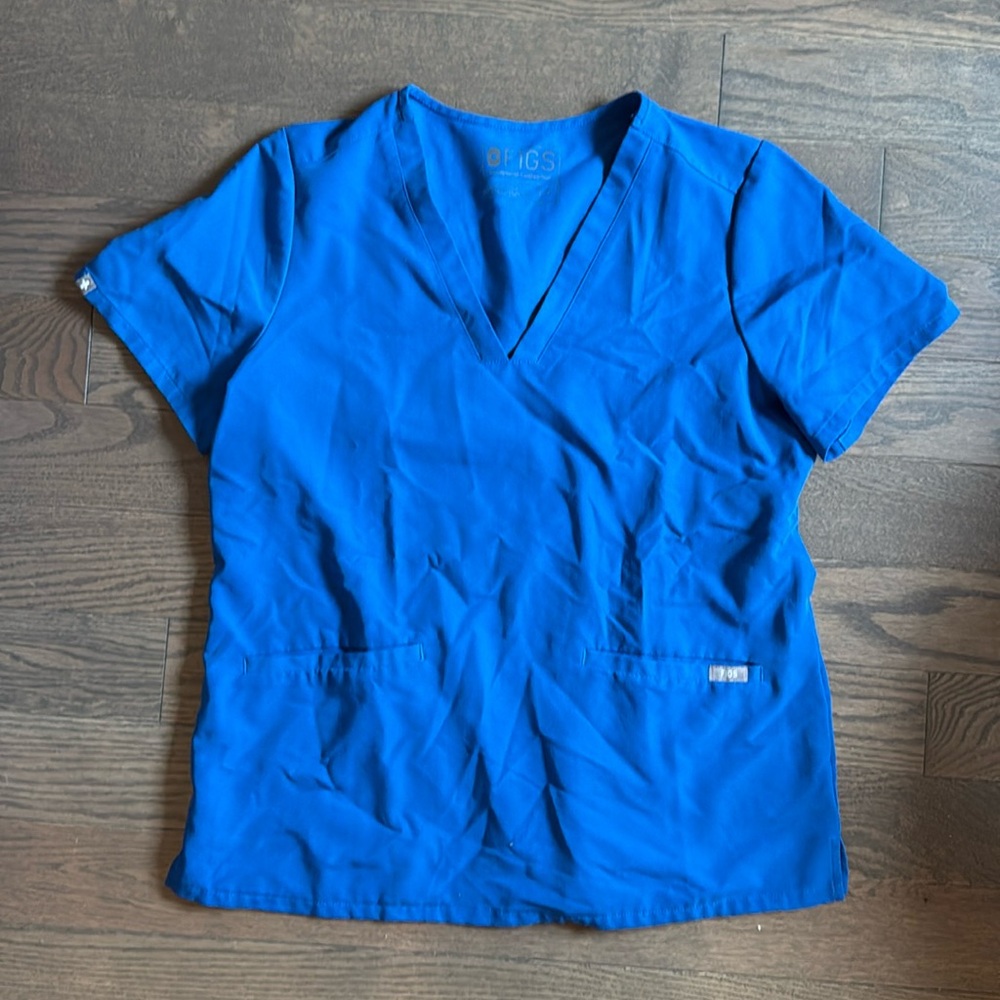 Figs casma scrub top